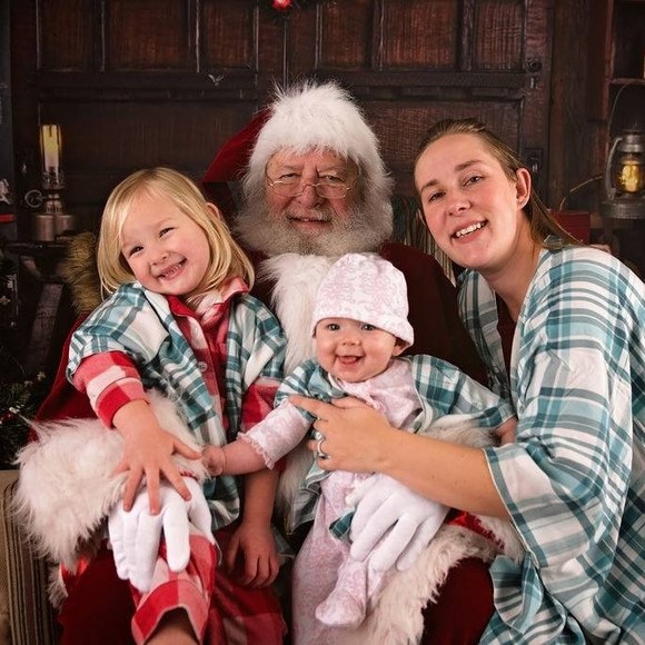 Meet your Posher, Amy - Picture 1 of 1